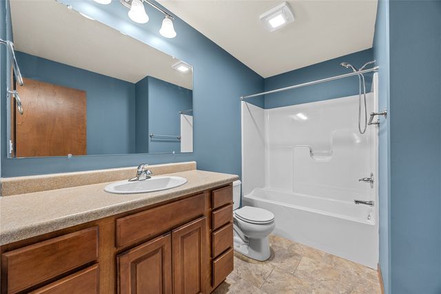 3355 Lennon Lane, Marion, IA 52302