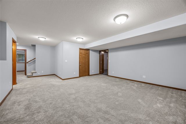 3355 Lennon Lane, Marion, IA 52302