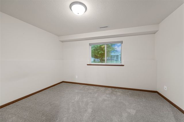 3355 Lennon Lane, Marion, IA 52302