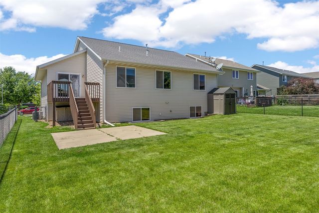 3355 Lennon Lane, Marion, IA 52302