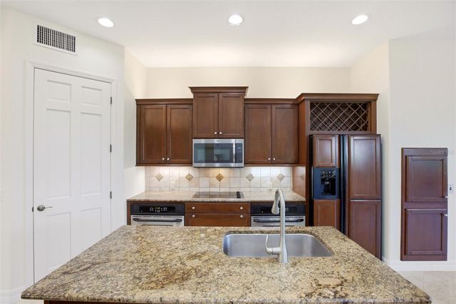 8417 LONE EAGLE WAY, Sarasota, FL 34241