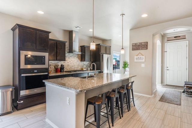 2380 Dover Drive NE, Rio Rancho, NM 87144