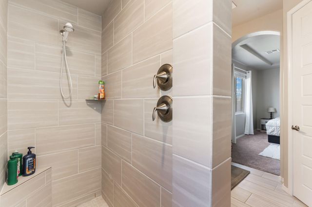 2380 Dover Drive NE, Rio Rancho, NM 87144