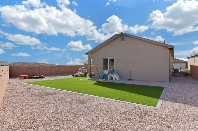 2380 Dover Drive NE, Rio Rancho, NM 87144