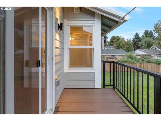 8524 Sw MOHAWK St, Tualatin, OR 97062