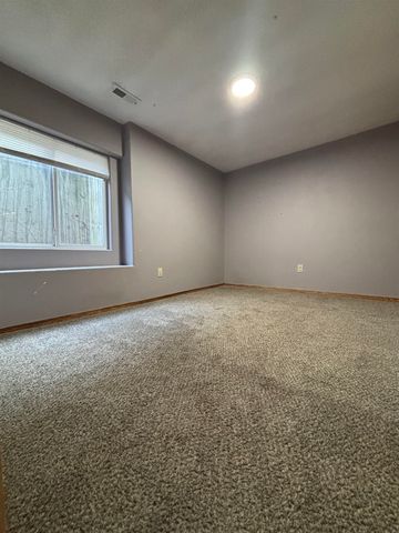 1314 E Hurley St, Haysville, KS 67060