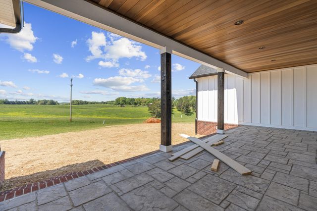 2945 Cane Creek Rd, Cookeville, TN 38506