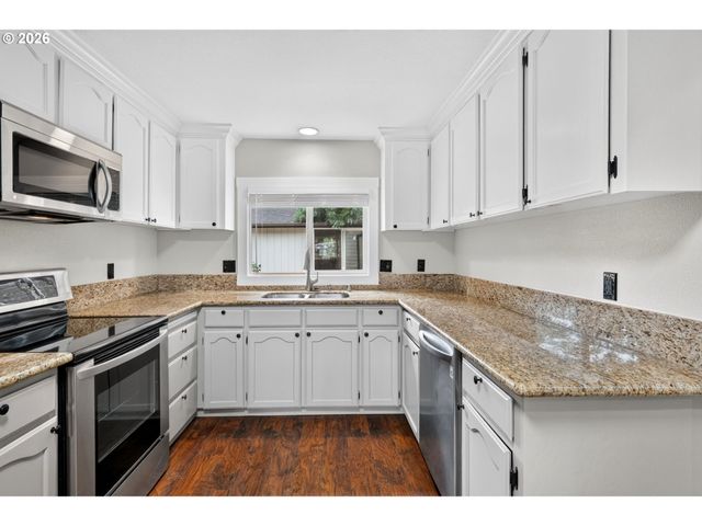807 Se 4TH St, Battle Ground, WA 98604