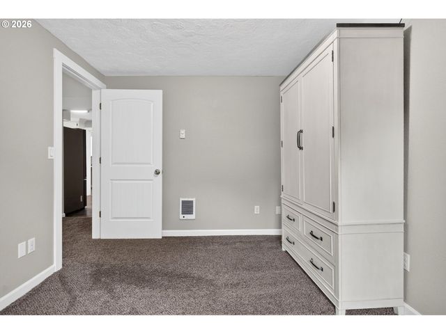 807 Se 4TH St, Battle Ground, WA 98604