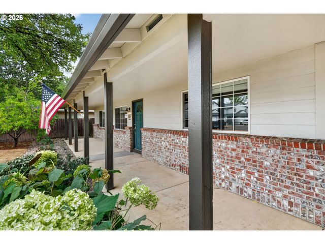807 Se 4TH St, Battle Ground, WA 98604