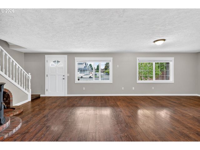 807 Se 4TH St, Battle Ground, WA 98604