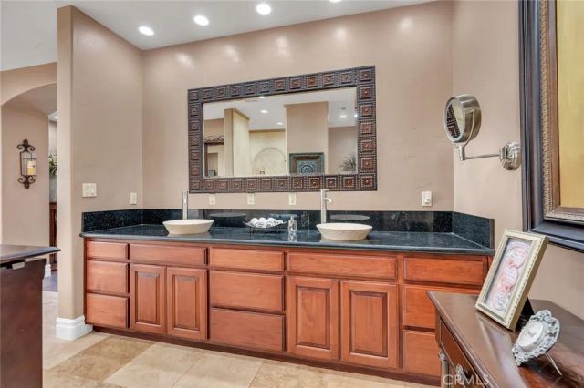 20711 Canyon Road, Los Banos, CA 93635