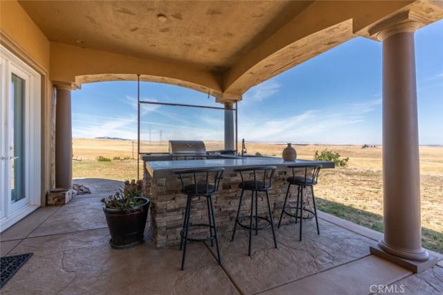 20711 Canyon Road, Los Banos, CA 93635