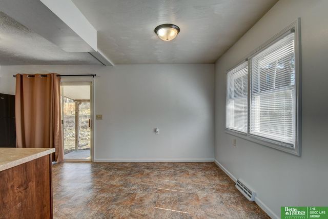 5205 N 48th Street, Omaha, NE 68104