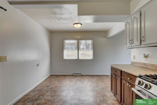 5205 N 48th Street, Omaha, NE 68104