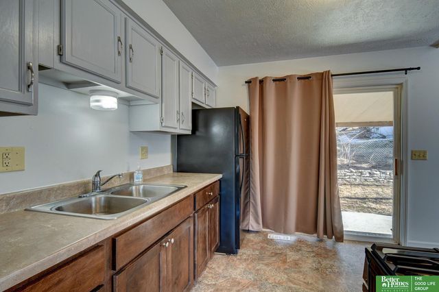 5205 N 48th Street, Omaha, NE 68104