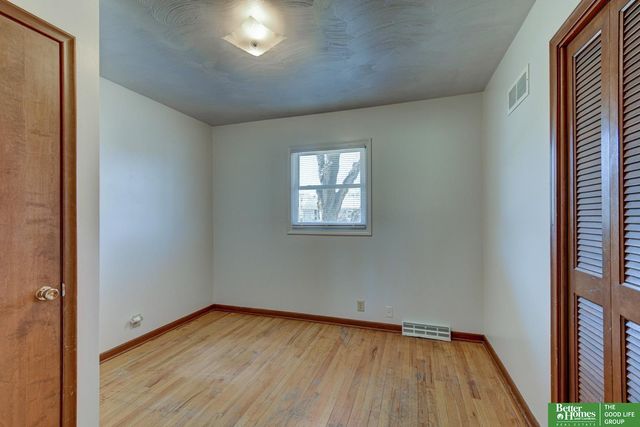 5205 N 48th Street, Omaha, NE 68104