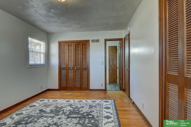 5205 N 48th Street, Omaha, NE 68104