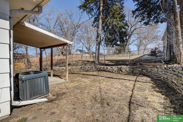 5205 N 48th Street, Omaha, NE 68104