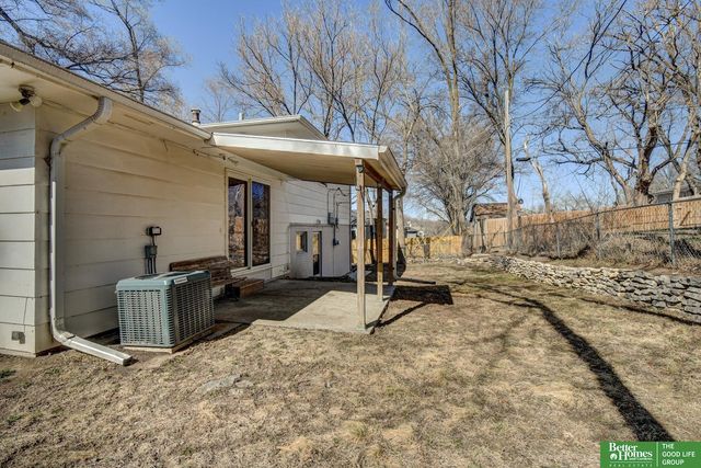 5205 N 48th Street, Omaha, NE 68104