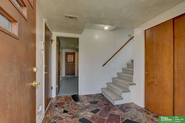 5205 N 48th Street, Omaha, NE 68104