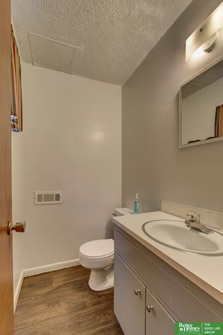 5205 N 48th Street, Omaha, NE 68104