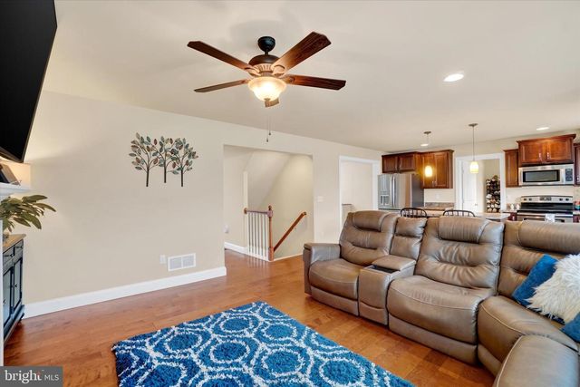 255 ANDREW DR, York, PA 17404