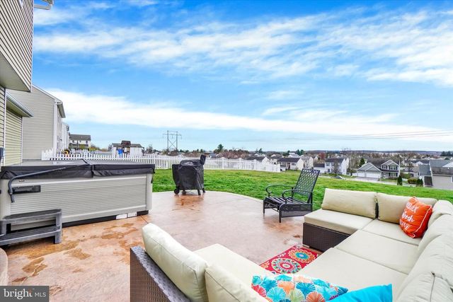 255 ANDREW DR, York, PA 17404