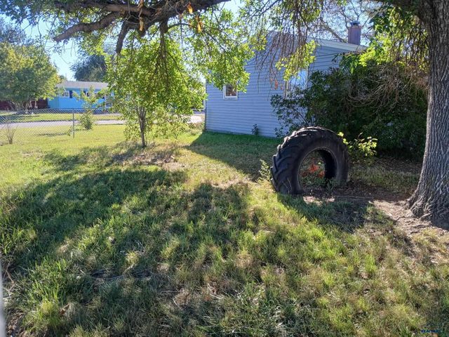 2103 MAYWOOD DR, Rapid City, SD 57701