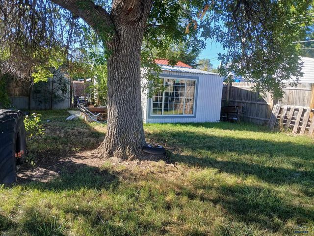 2103 MAYWOOD DR, Rapid City, SD 57701