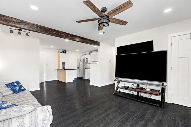 2103 MAYWOOD DR, Rapid City, SD 57701