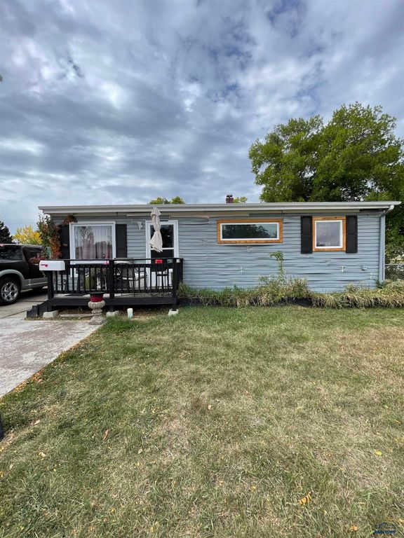 2103 MAYWOOD DR, Rapid City, SD 57701