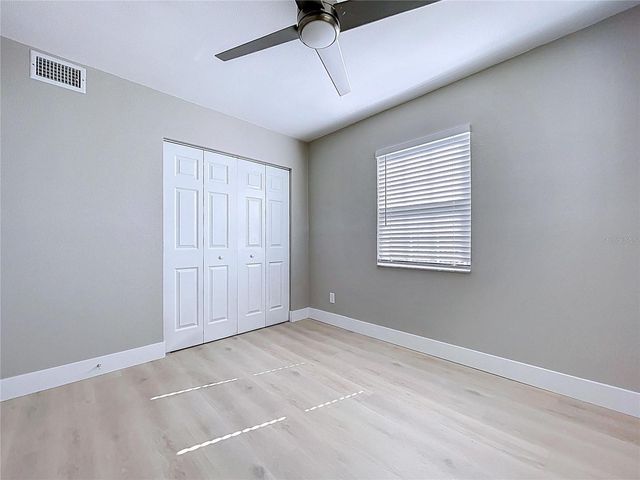 8822 BAY STREET NE, St Petersburg, FL 33702