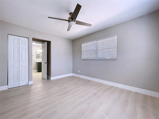 8822 BAY STREET NE, St Petersburg, FL 33702