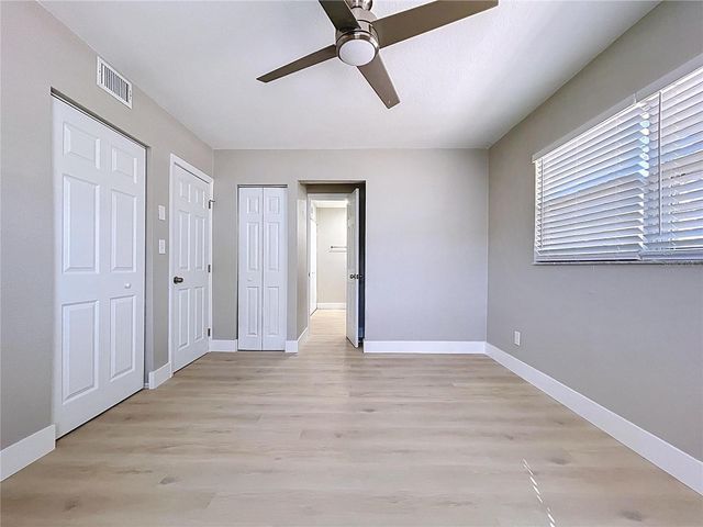 8822 BAY STREET NE, St Petersburg, FL 33702