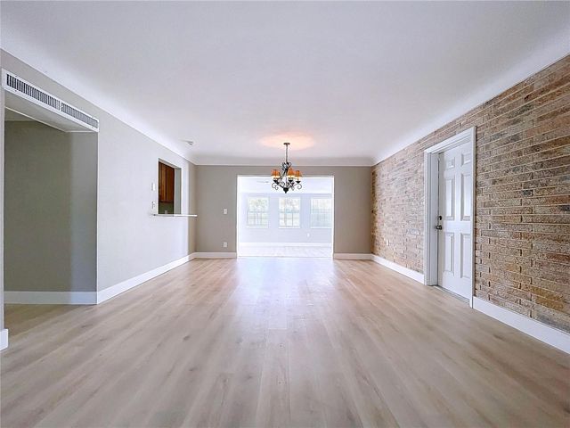 8822 BAY STREET NE, St Petersburg, FL 33702