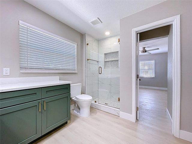 8822 BAY STREET NE, St Petersburg, FL 33702