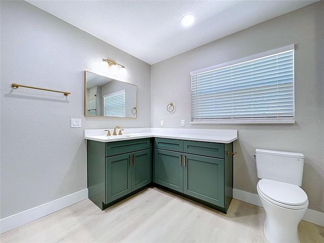 8822 BAY STREET NE, St Petersburg, FL 33702