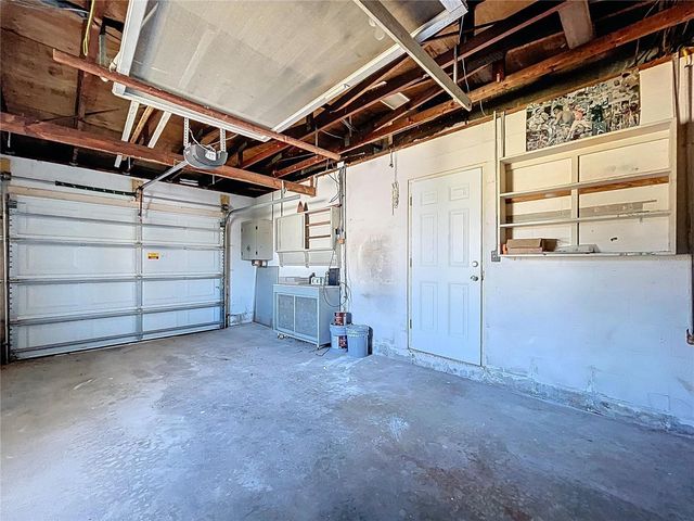 8822 BAY STREET NE, St Petersburg, FL 33702