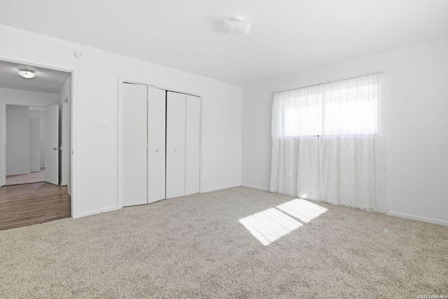 508 Crouch Ave, Devine, TX 78016