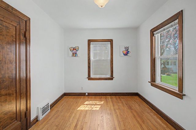 2163 10th Street Place, East Moline, IL 61244