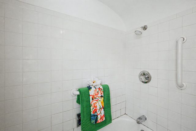 2163 10th Street Place, East Moline, IL 61244