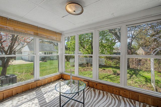 2163 10th Street Place, East Moline, IL 61244
