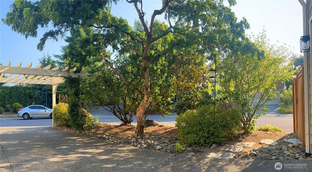 13141 NE 139th Street, Kirkland, WA 98034