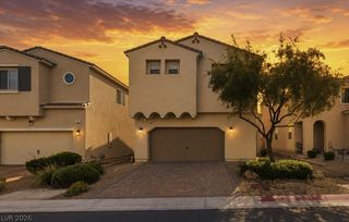 32 Lily Grove Road, Las Vegas, NV 89148