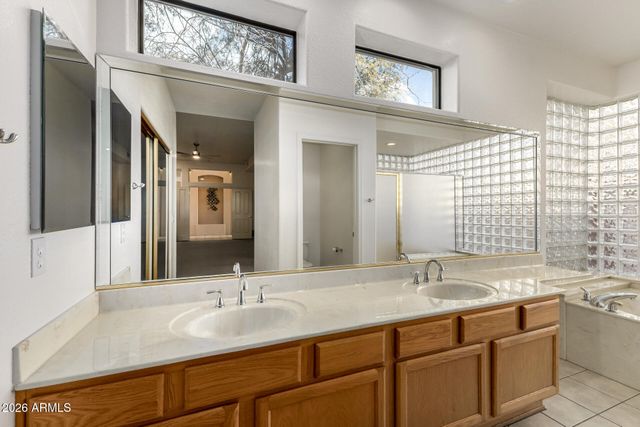 333 N PENNINGTON Drive 35, Chandler, AZ 85224