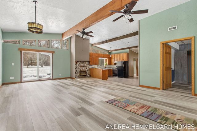 1996 W 32nd Street, Laketown Twp, MI 49423