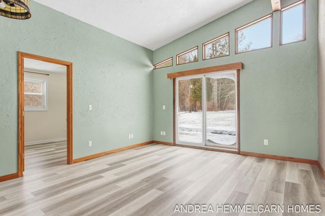 1996 W 32nd Street, Laketown Twp, MI 49423