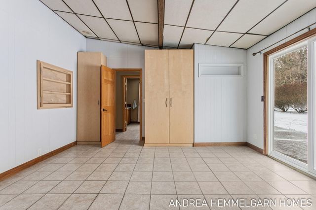 1996 W 32nd Street, Laketown Twp, MI 49423