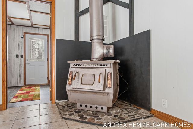 1996 W 32nd Street, Laketown Twp, MI 49423